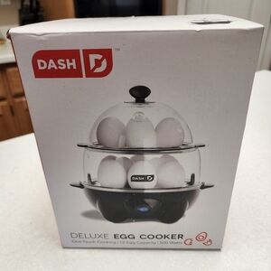 Deluxe egg cooker